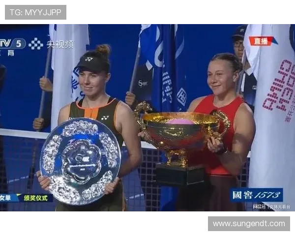 阿尼西莫娃鏖战三盘力克诺斯科娃夺得职业生涯首座中网女单桂冠